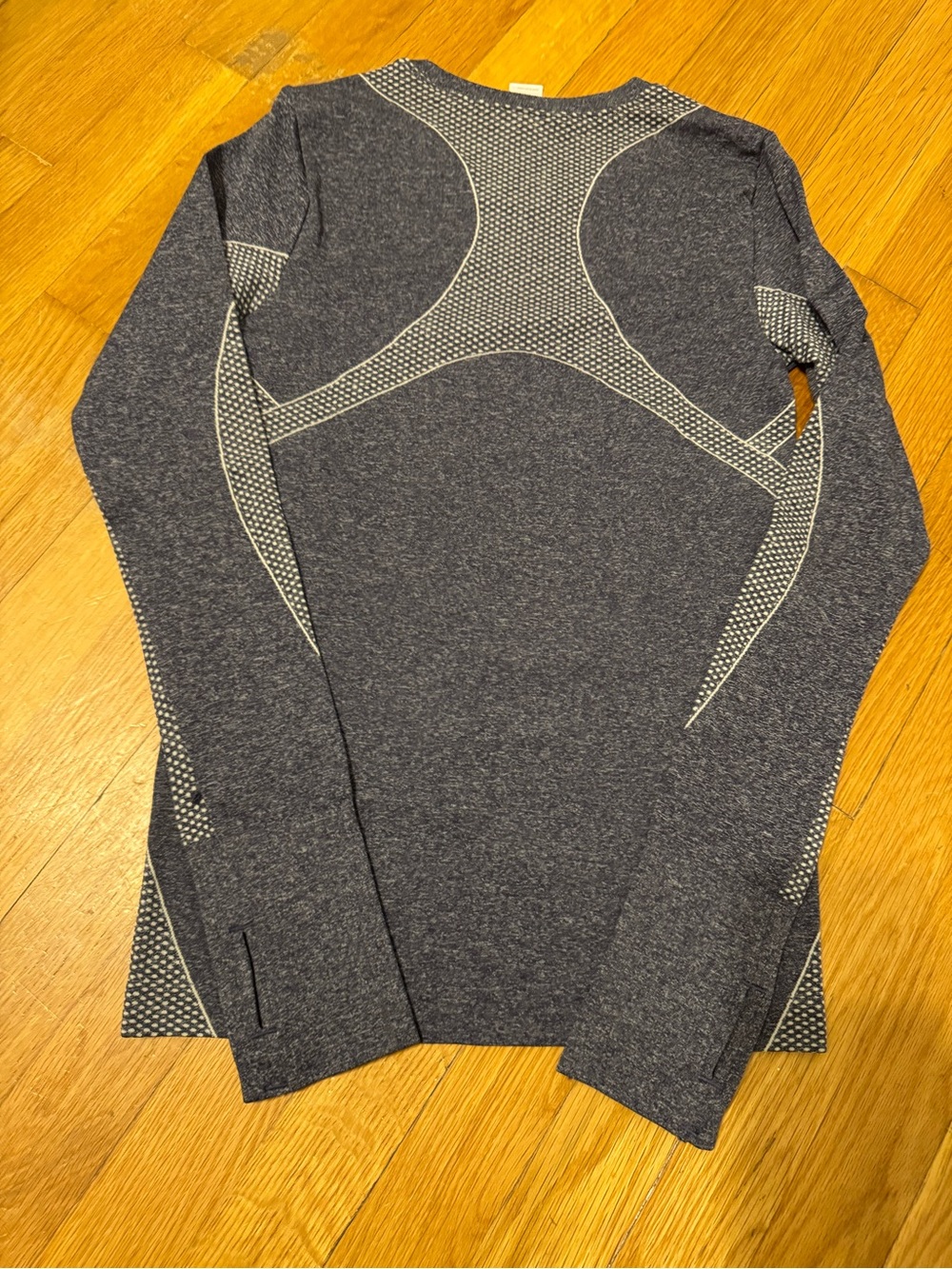 GAP Navy Heather Long-Sleeve Performance Top with Light Grey Accents - Picture 2 of 3